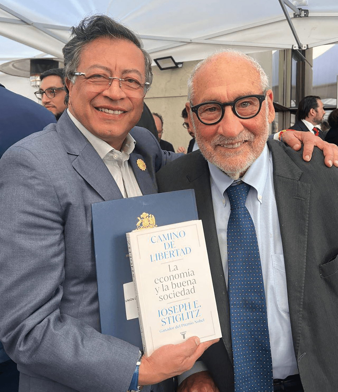 petro_y_stiglitz_twitter_de_petro.png