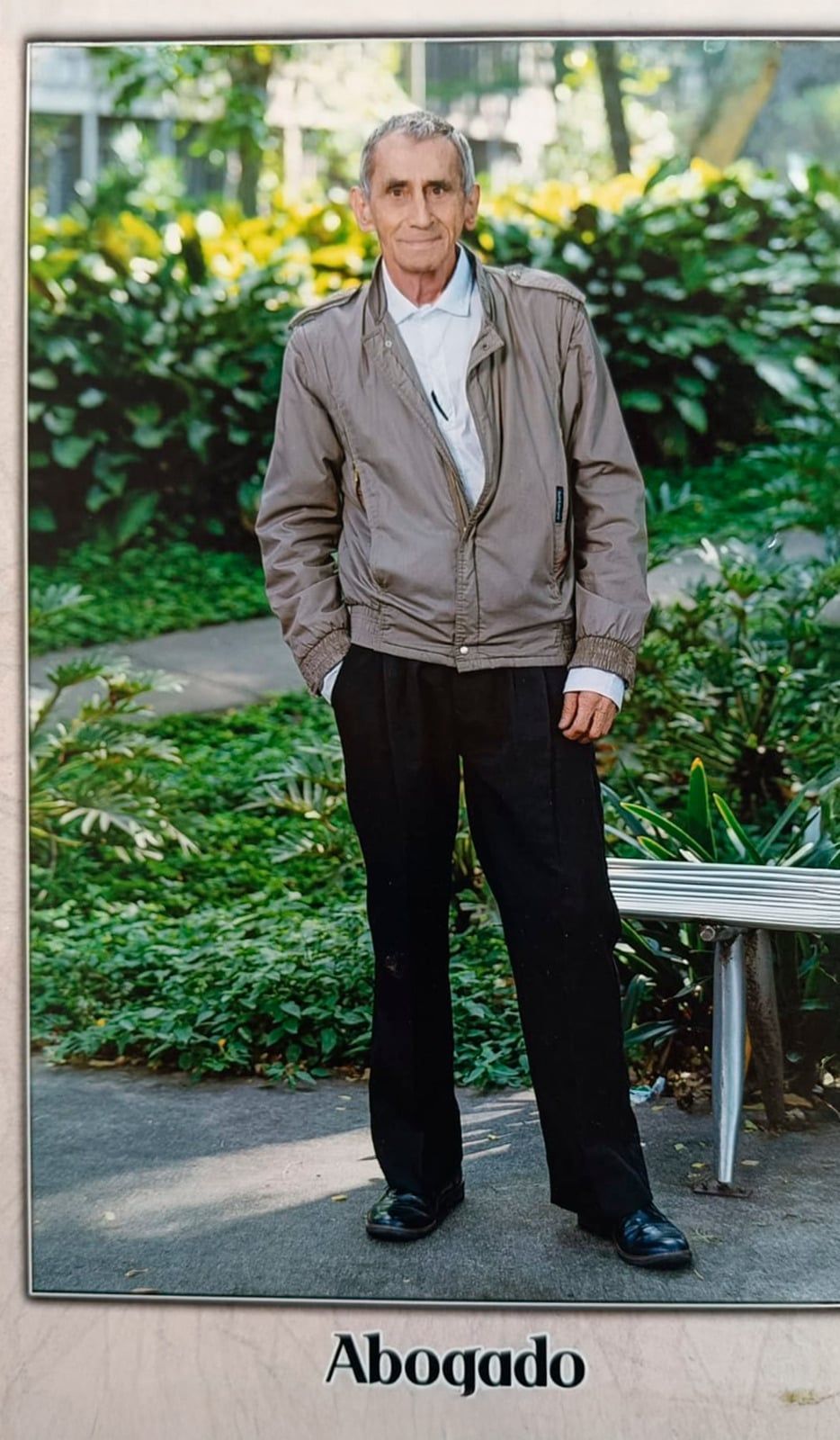 Gustavo León Yepes como abogado.