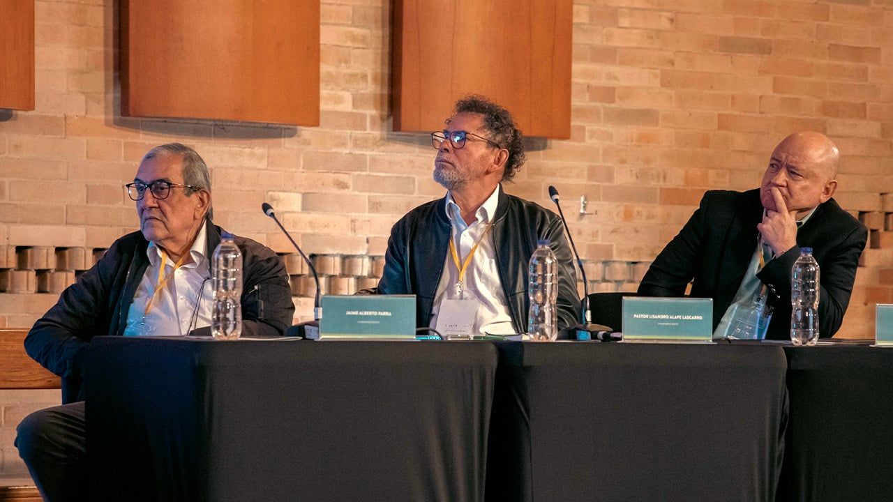 Jaime Parra, Pastor Alape y Julián Gallo