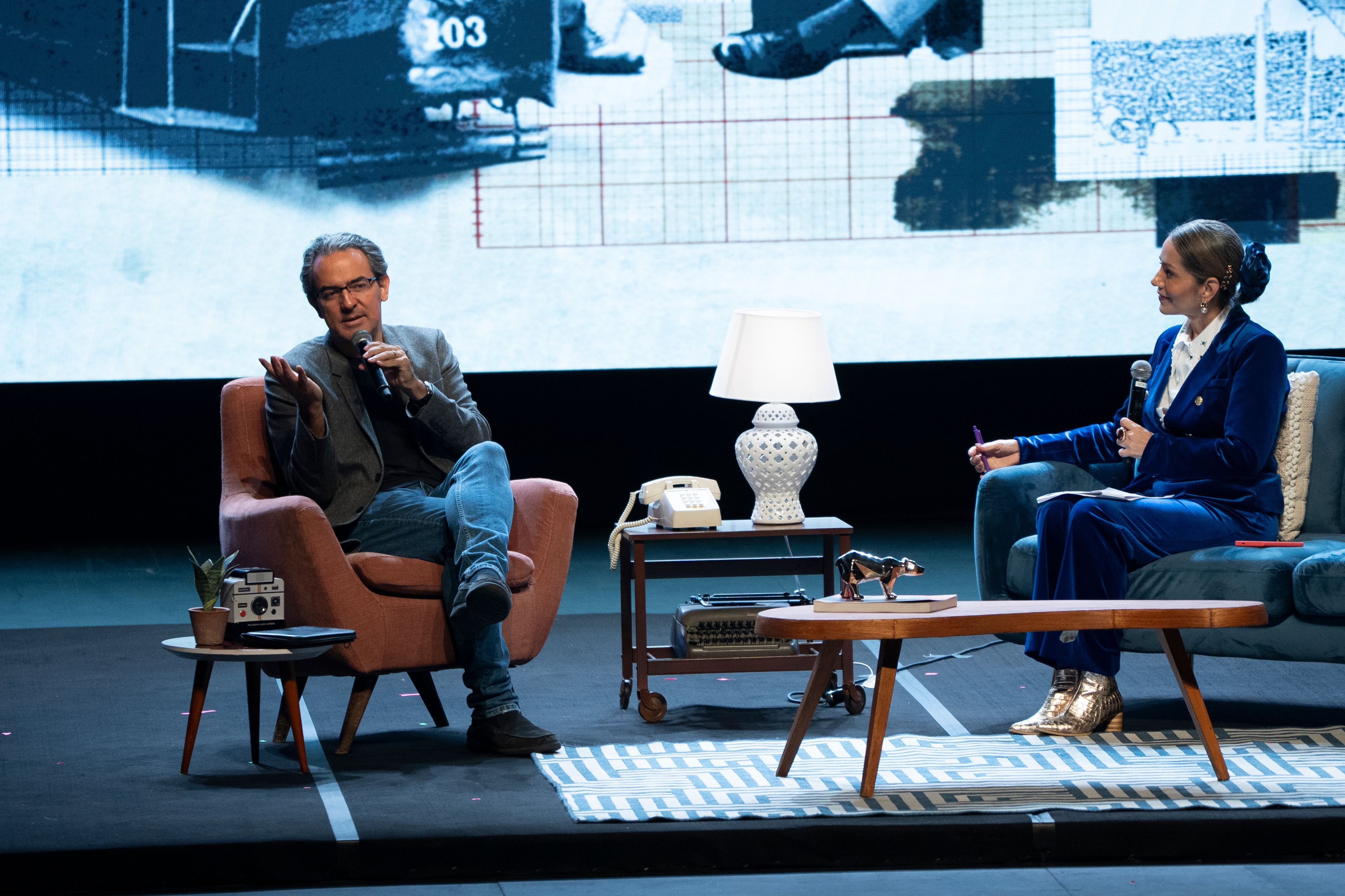 Juan Gabriel Vásquez y Claudia Morales