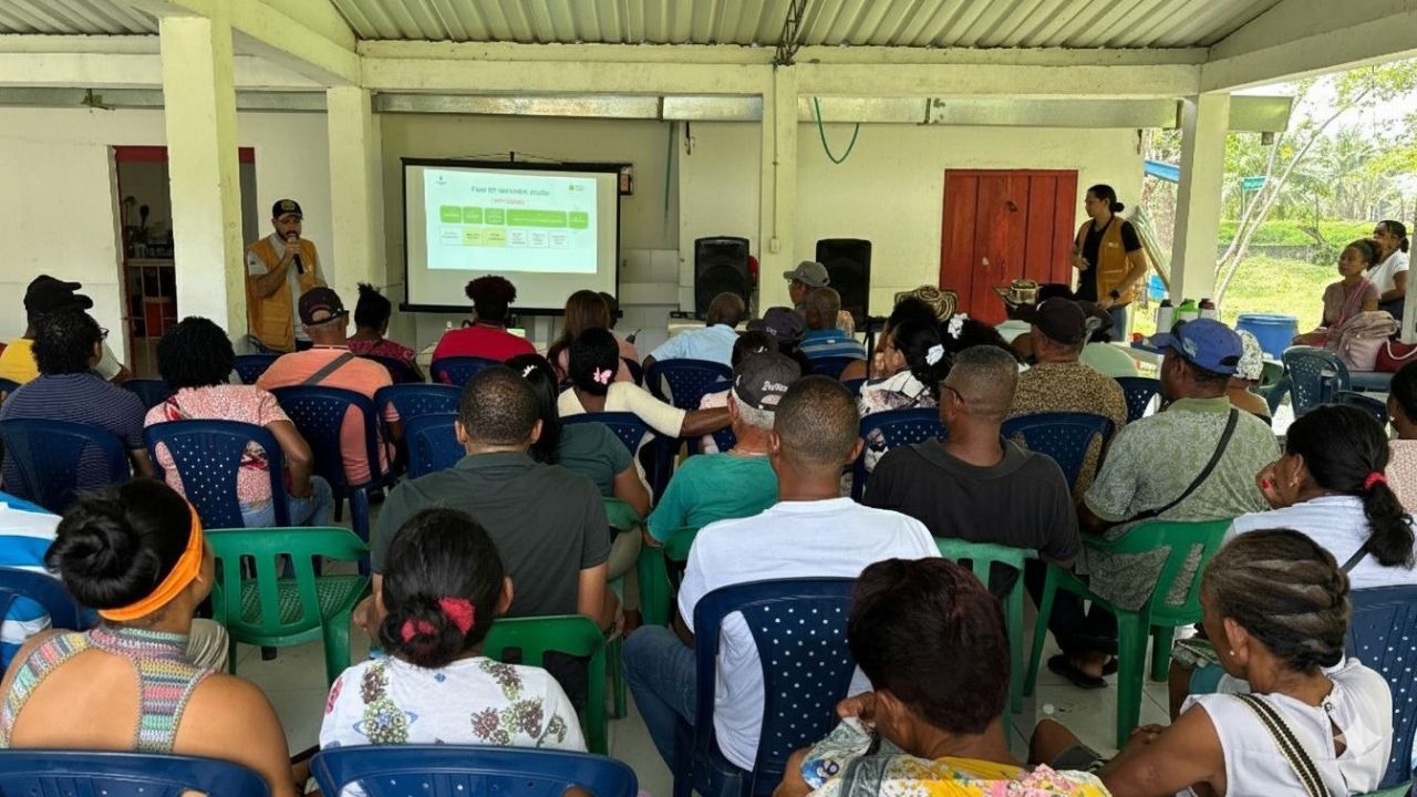 Entrega de tierras en Colombia