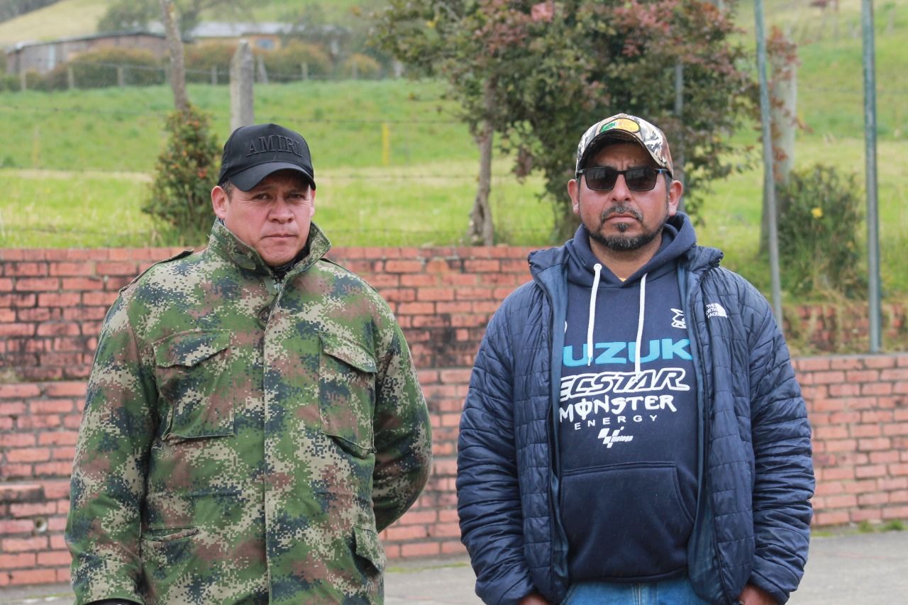 Campesinos de La Calera vereda Santa Helena