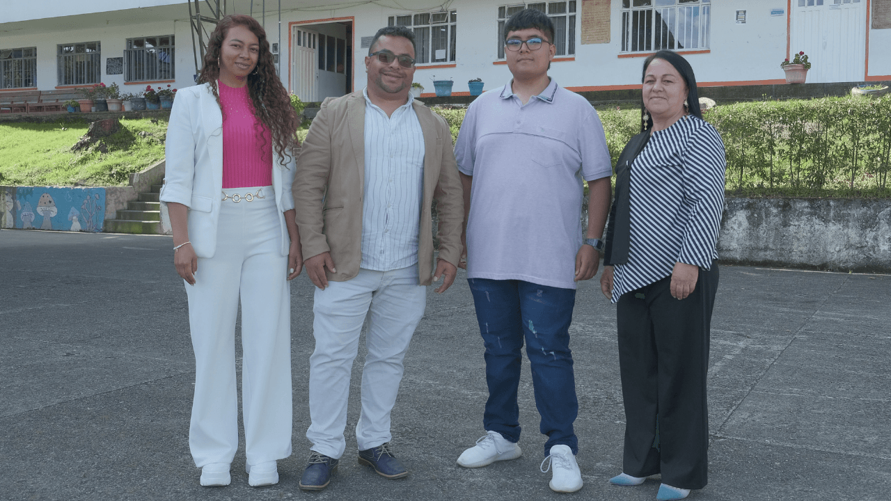 Samuel Huertas en su colegio