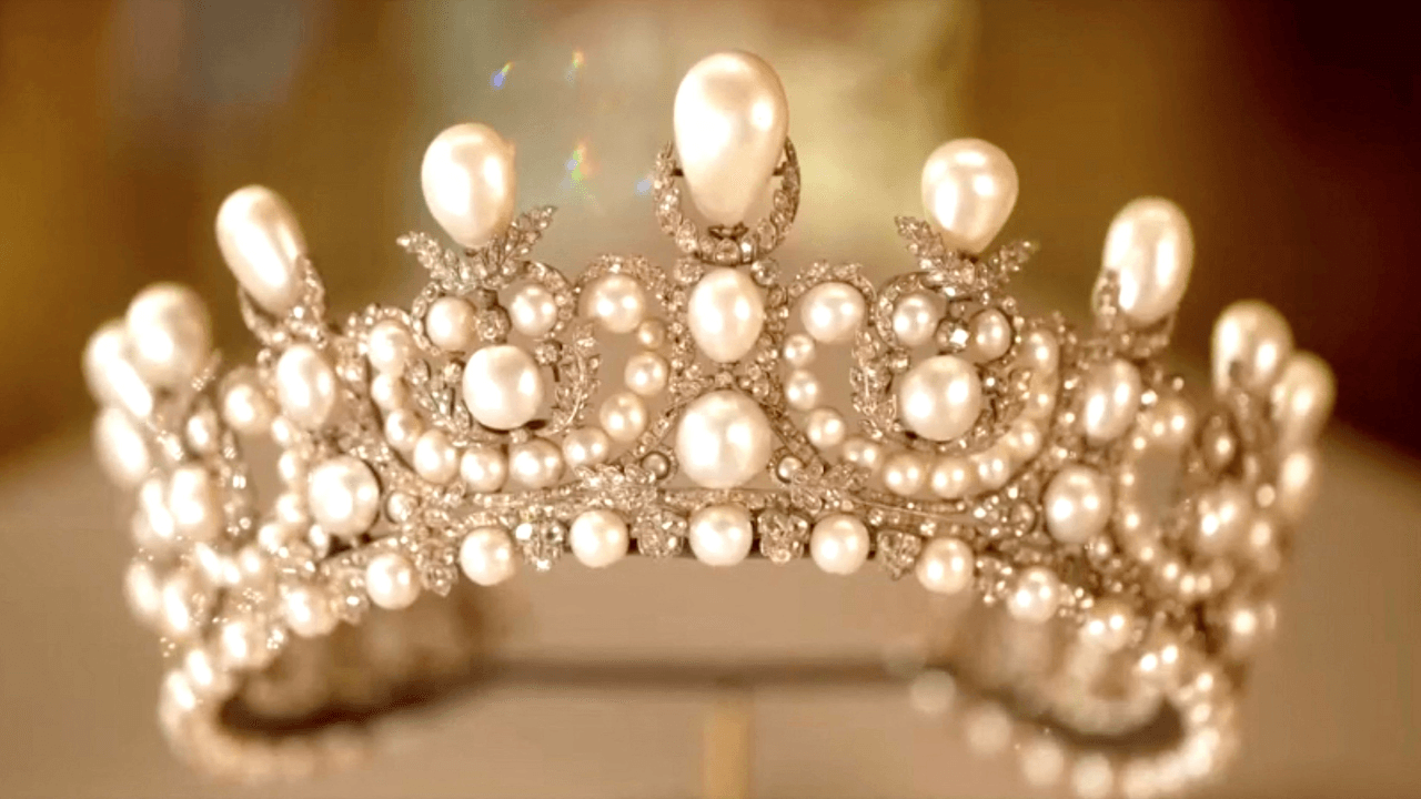 Tiara robada de Louvre