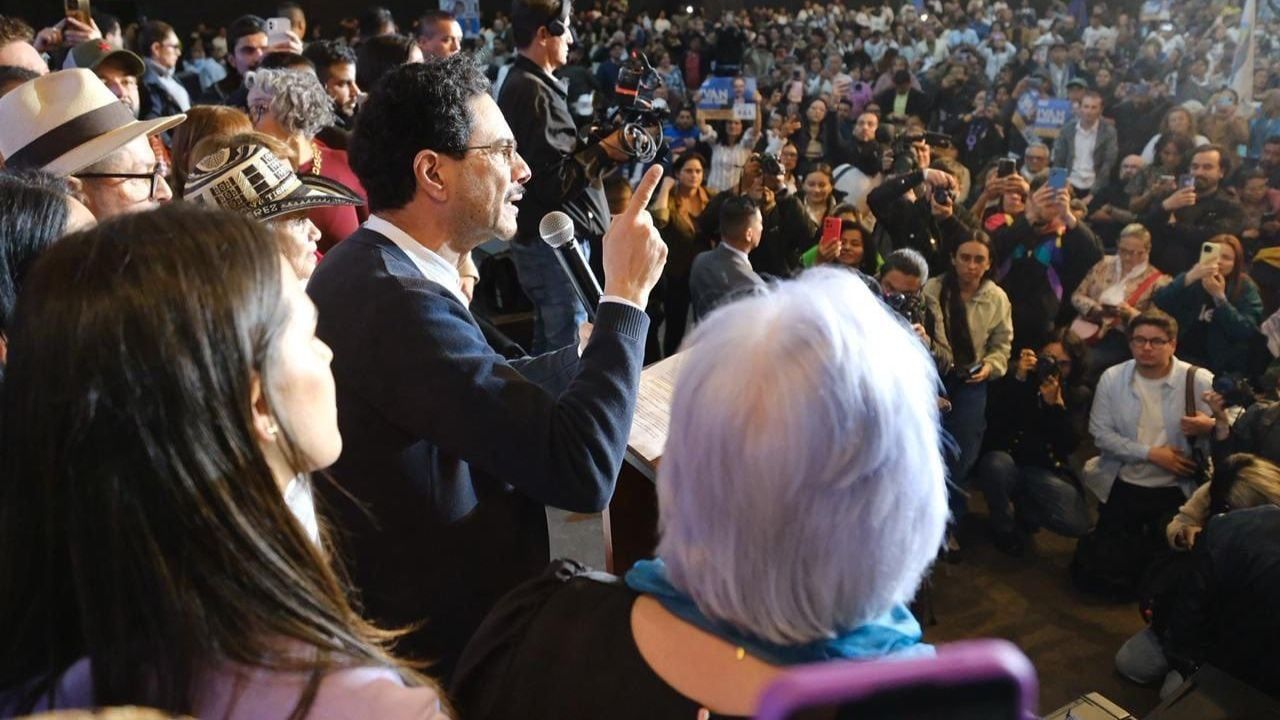 Precandidato Iván Cepeda 5