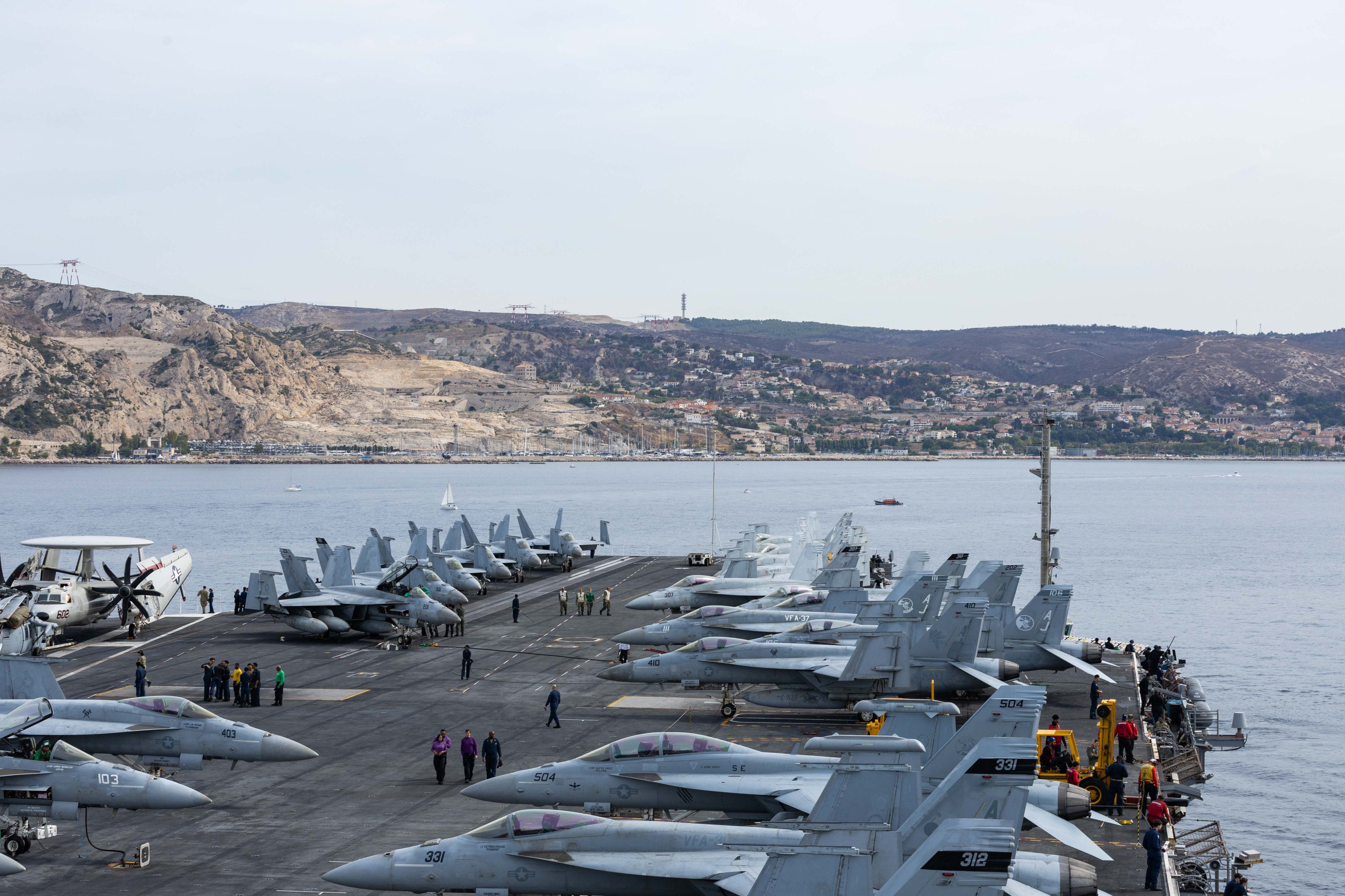 Portaaviones Gerald R. Ford. 1-2
