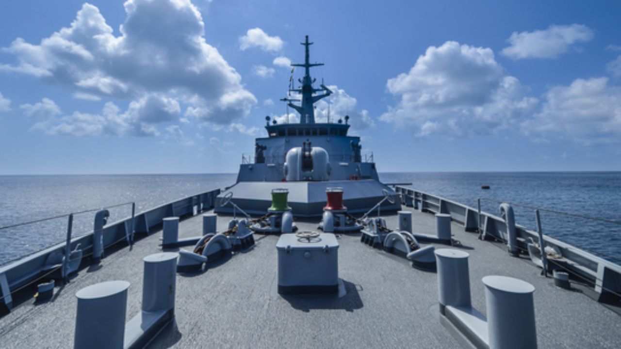 Buque Armada Nacional en Caribe