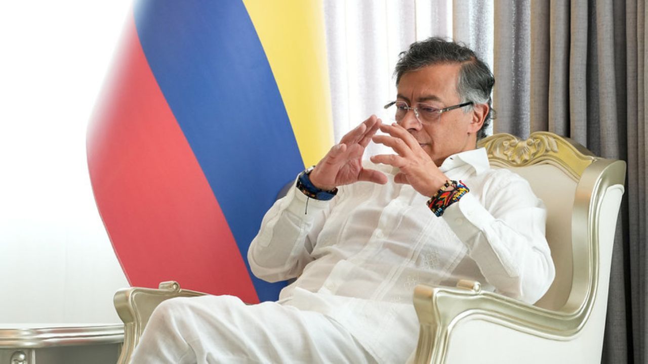 Posible restricción cuenta presidente Gustavo Petro