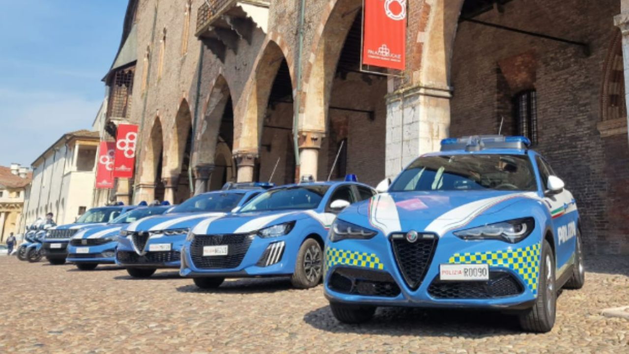 Policía Italia 4