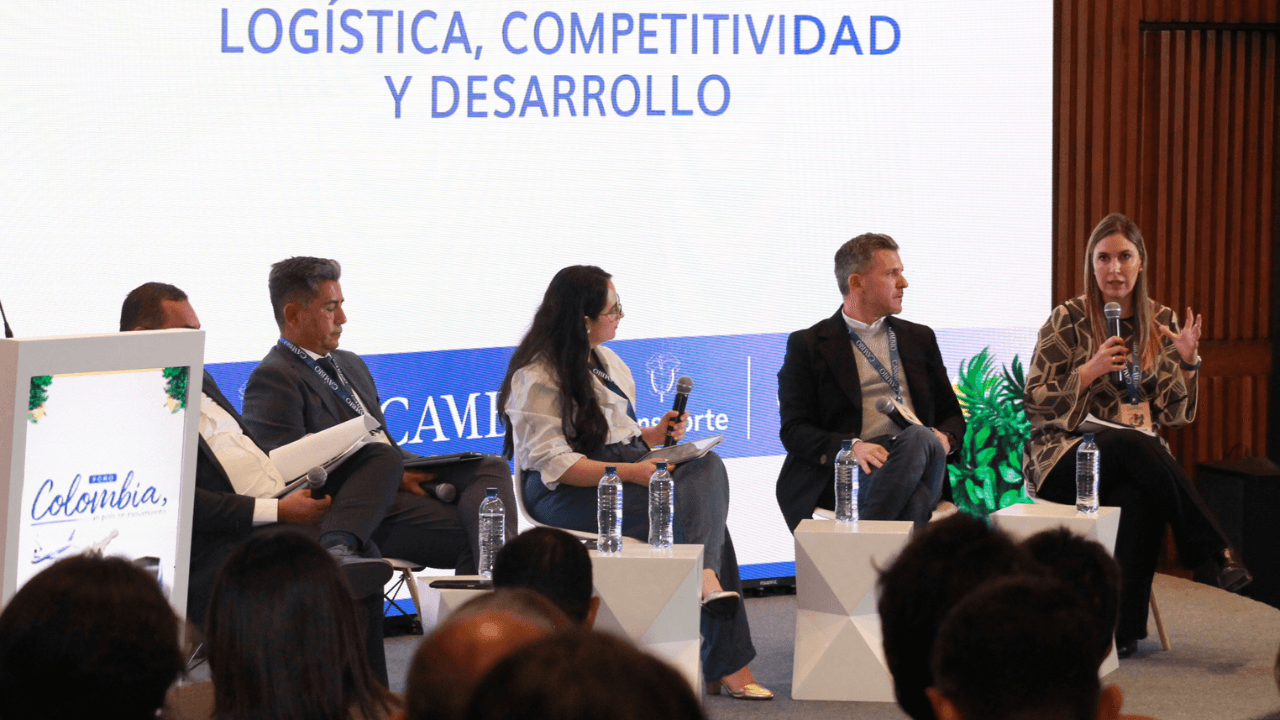 Primer panel del foro de transporte