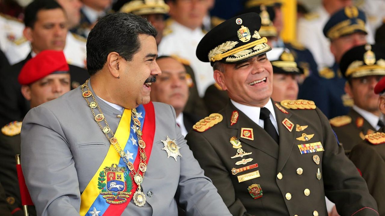 photologuephotos2024-12vladimir-padrino-lopez-nicolas-maduro-20190209-640422jpg