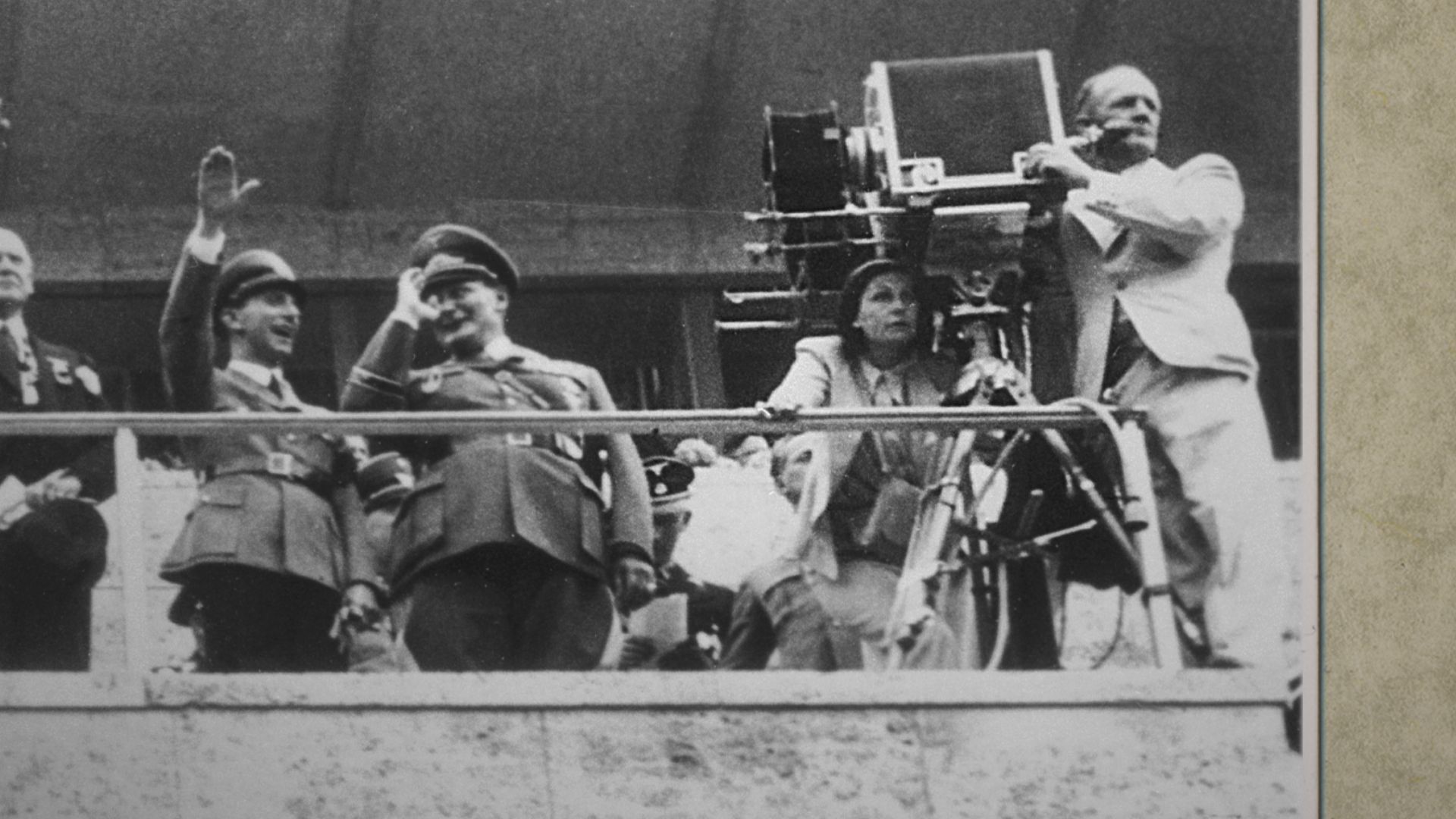 Leni Riefenstahl en acción.