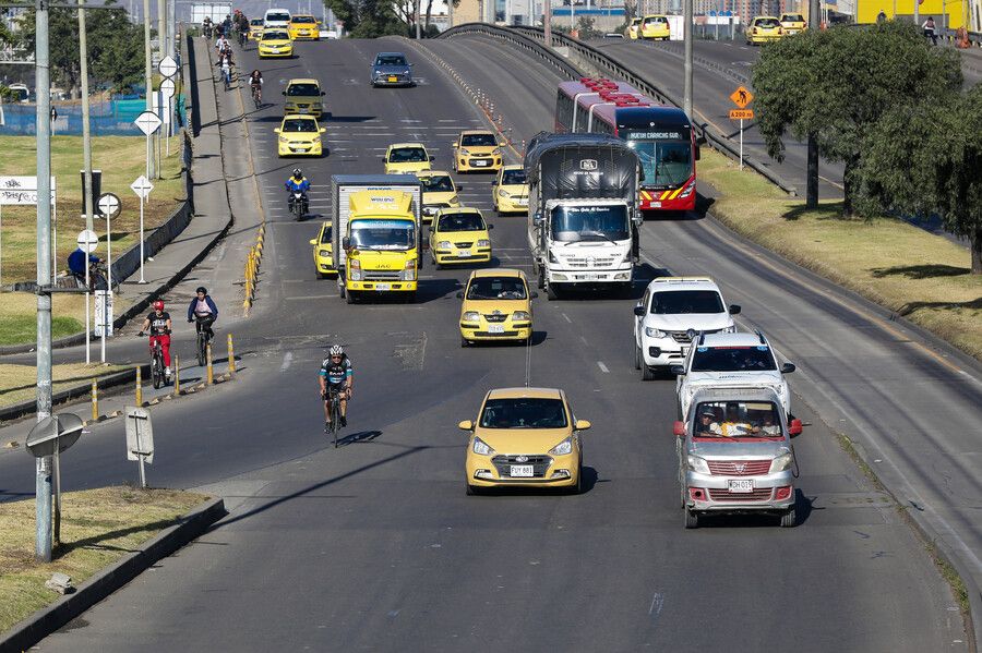 La reducción de vehículos particulares en las vías marca la jornada del Día sin Carro y sin Moto en la capital. Foto: Colprensa