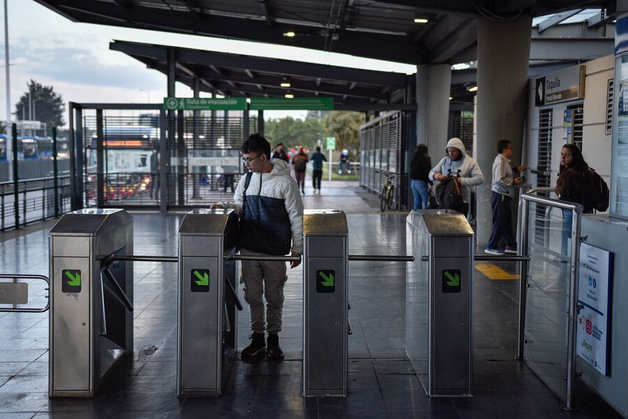 Durante el Día sin Carro y sin Moto, las autoridades realizan controles para garantizar el cumplimiento de la medida en distintos puntos de la ciudad. Foto: Colprensa