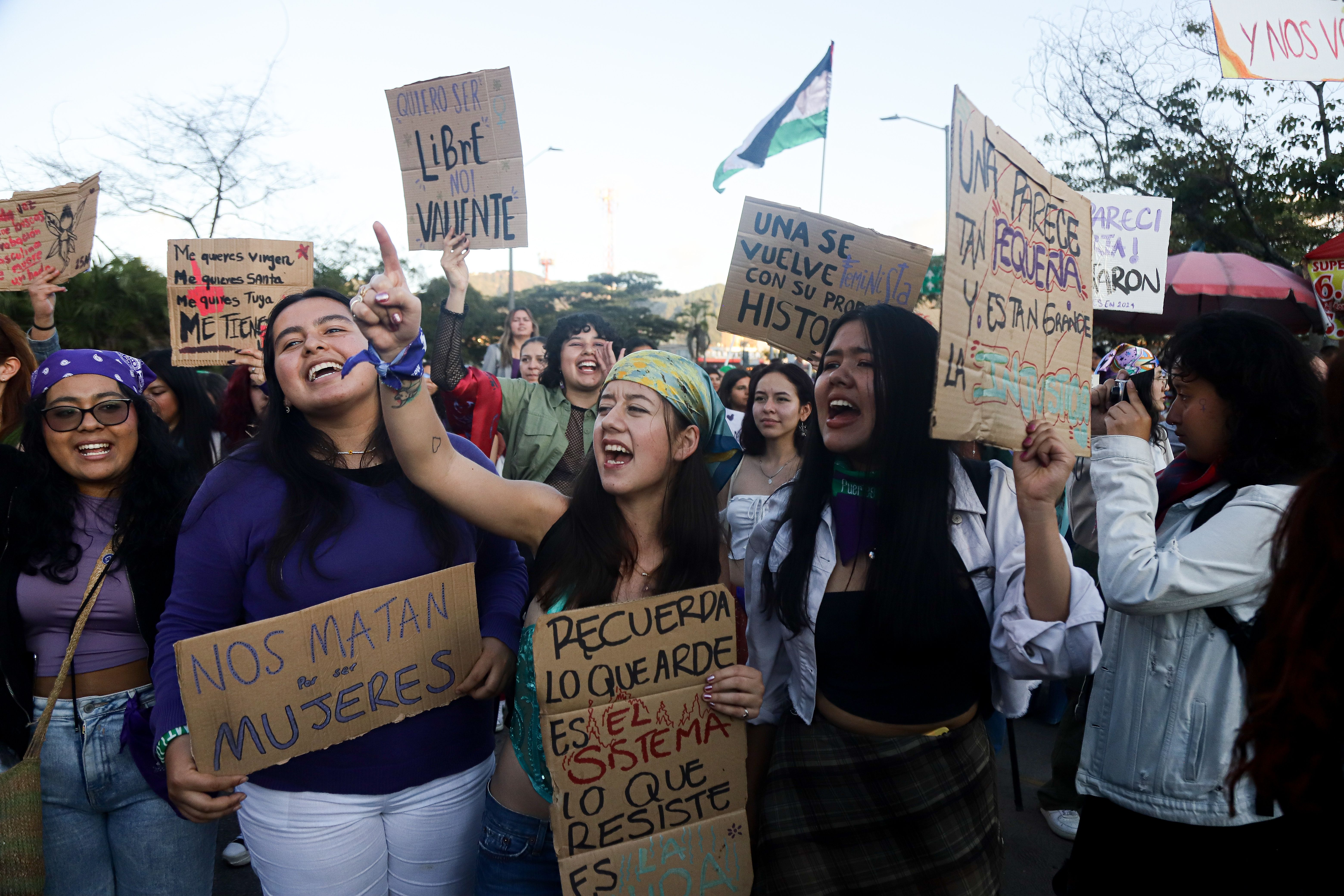 Colectivos feministas convocan movilizaciones por el 8M