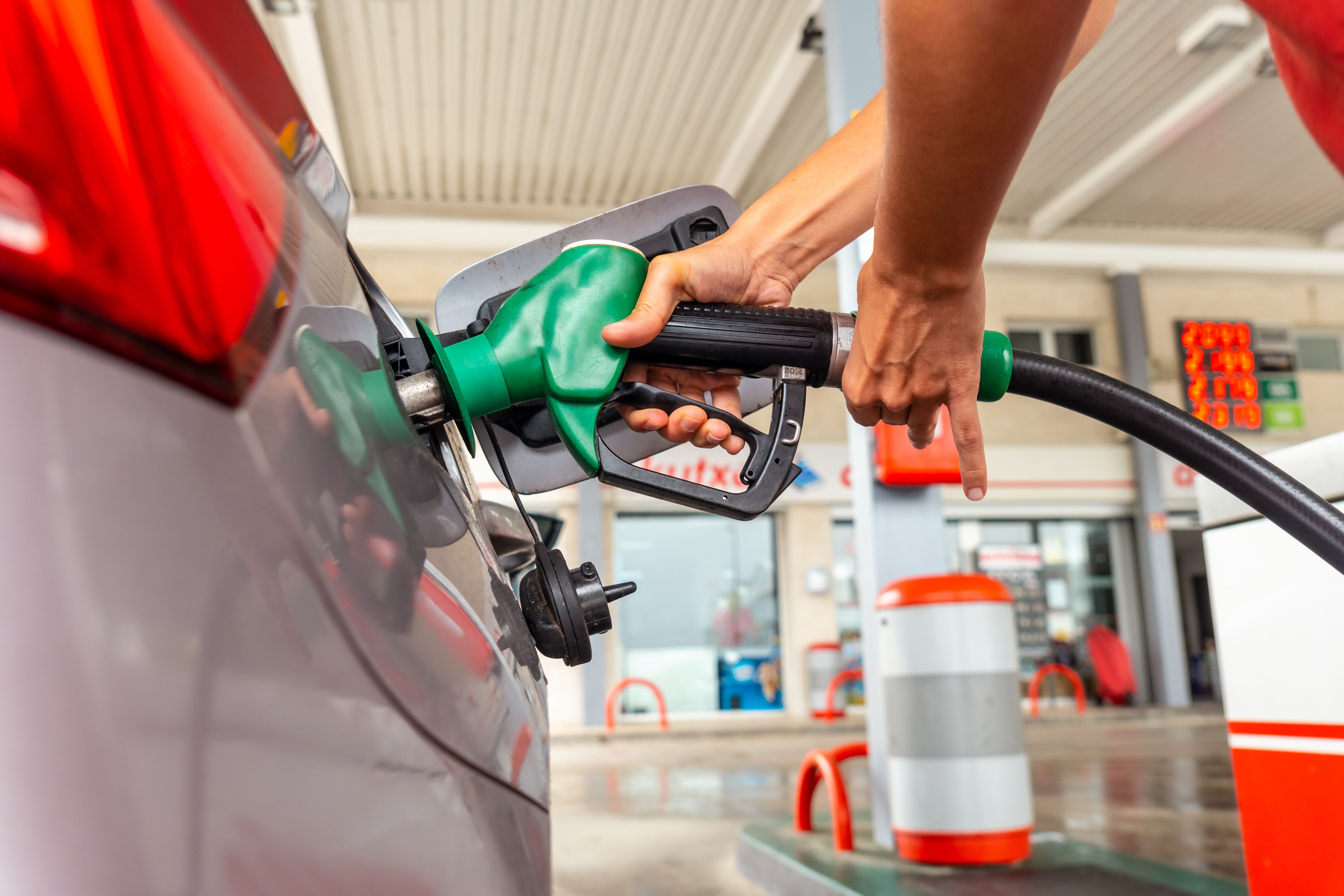 Según el Gobierno, con este decreto busca beneficiar al consumidor final. Créditos: Colprensa 123