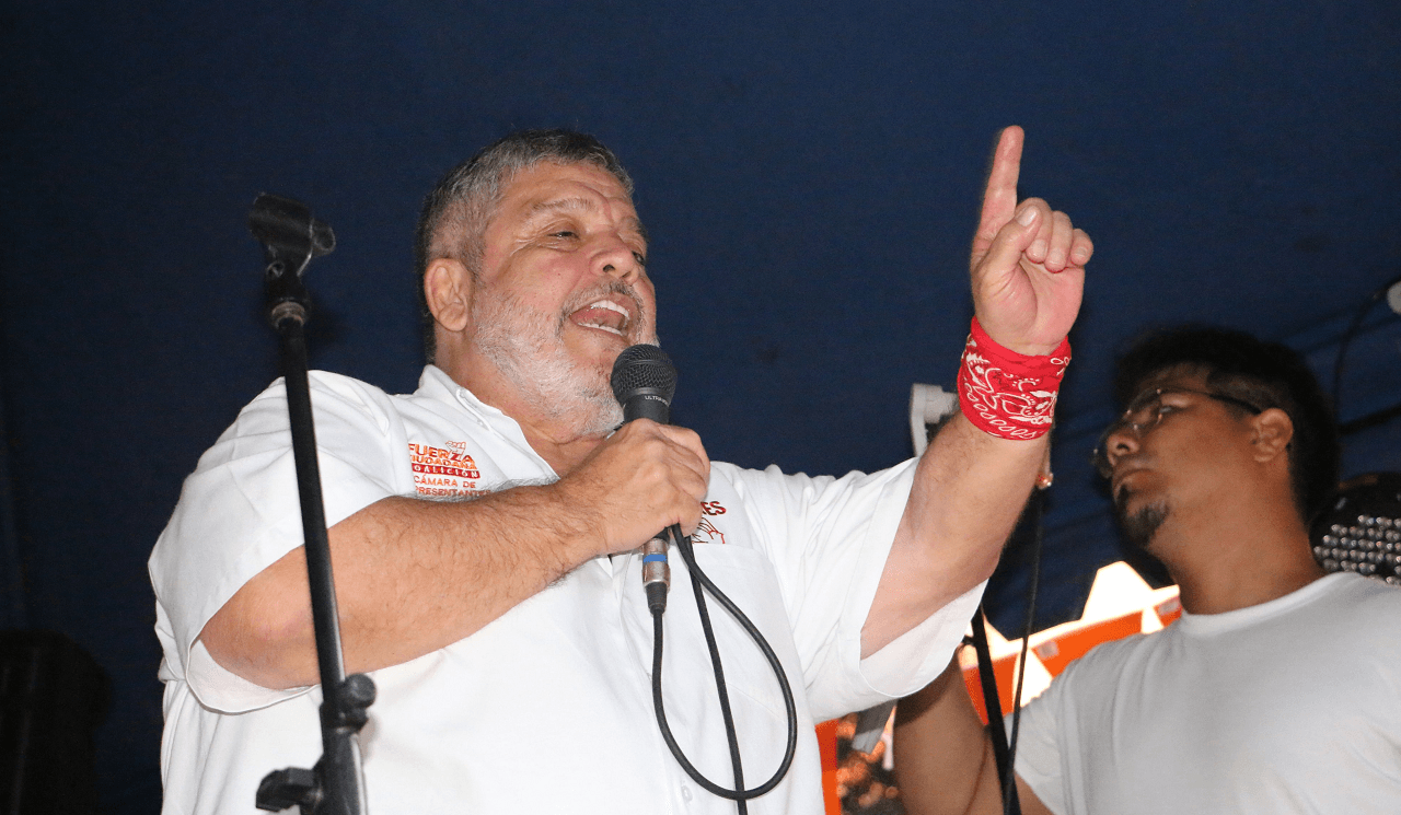 Luis Alberto Albán, durante un evento de la reciente campaña política. Foto Tomada de Redes Sociales.
