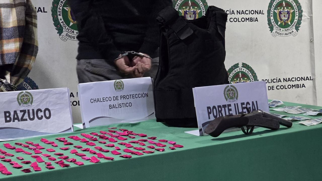 armas y dinero